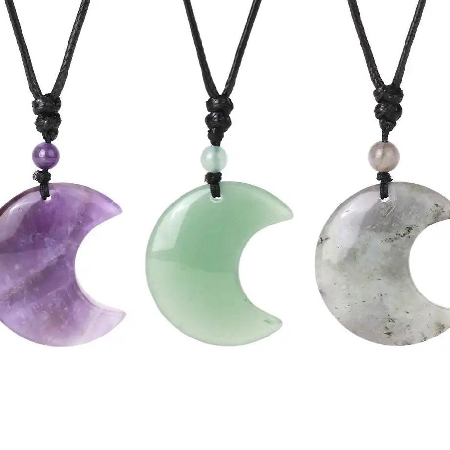 MOON ~ Collana lunetta in pietra naturale con cuoietto