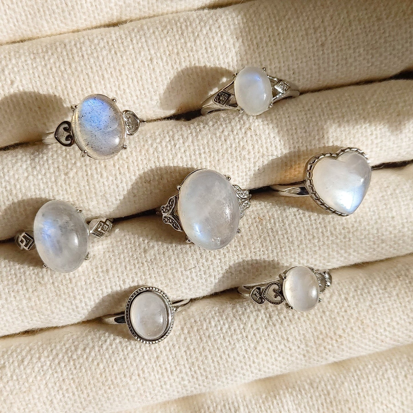 DEVATI ~ Anello regolabile in Pietra di Luna - Moonstone naturale