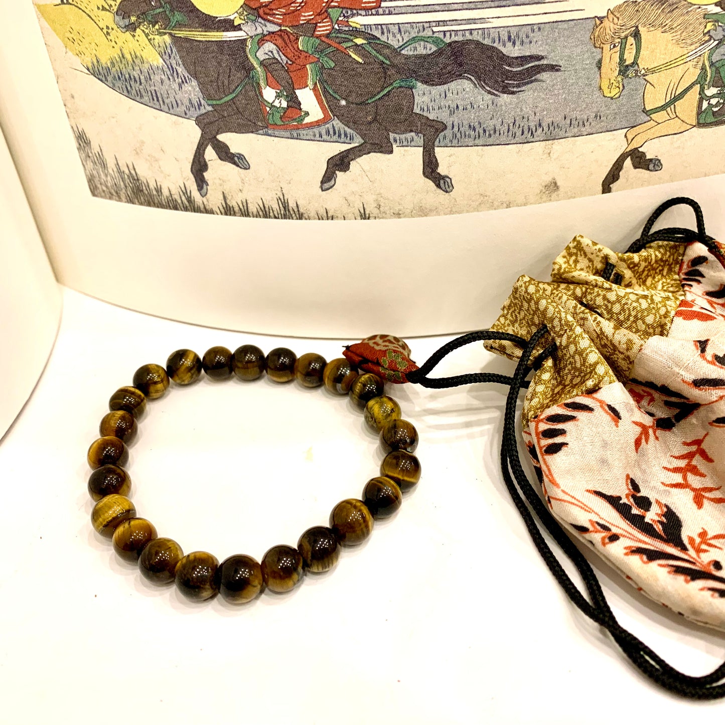AMISHI ~ BRACCIALE ELASTICIZZATO IN PIETRA DURA NATURALE