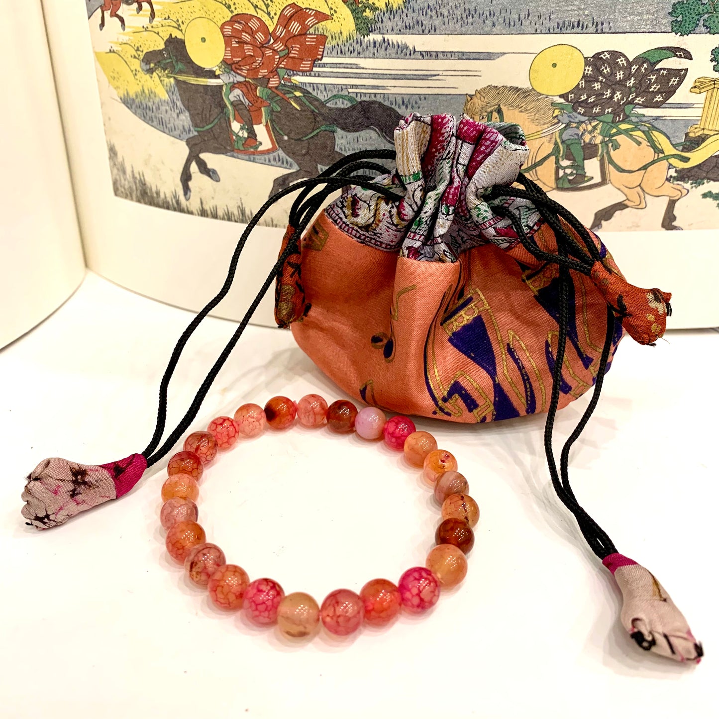 AMISHI ~ BRACCIALE ELASTICIZZATO IN PIETRA DURA NATURALE