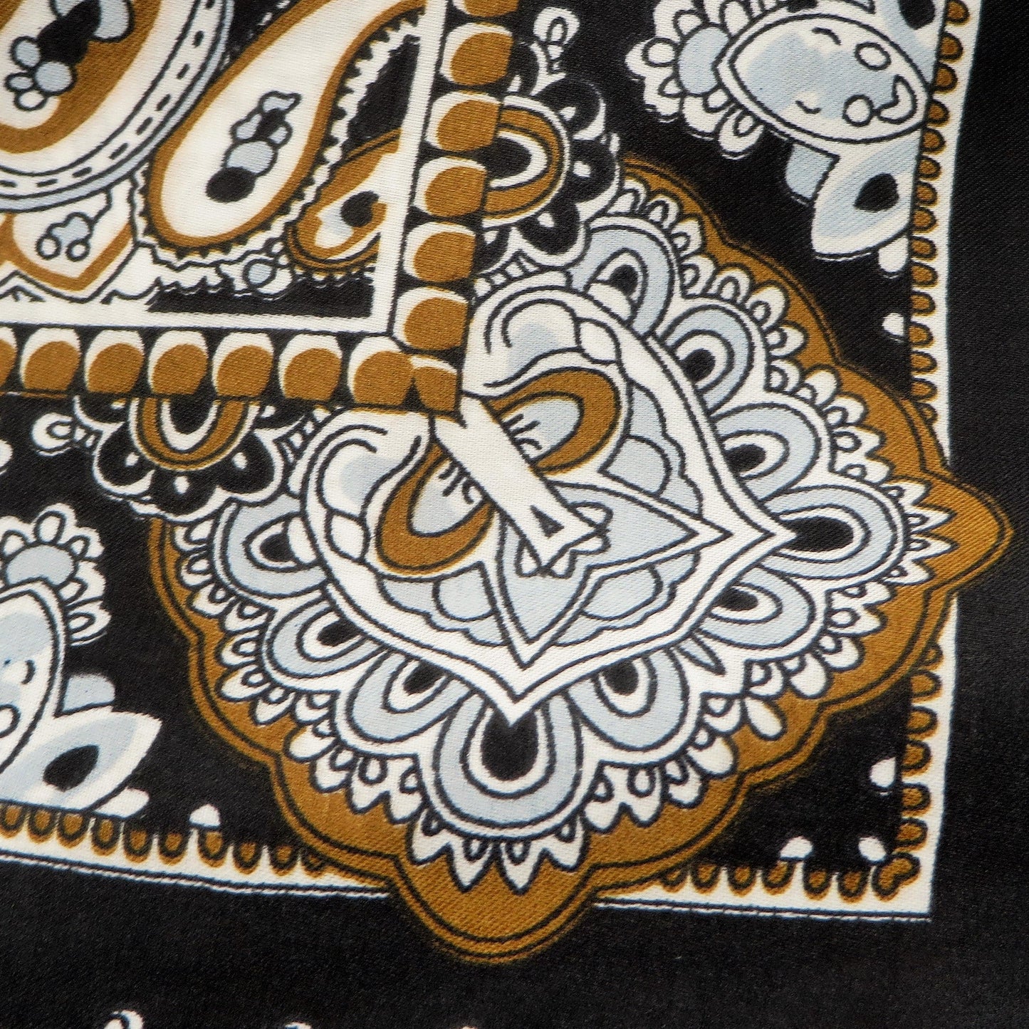 Iconic ~ Foulard 120 x 60
