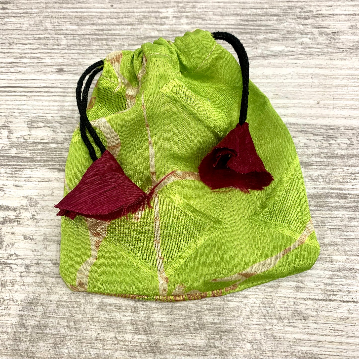 DAWA ~ JAPAMALA 108 grani in AGATA STRIATA VERDE E 7 PIETRE CHAKRA