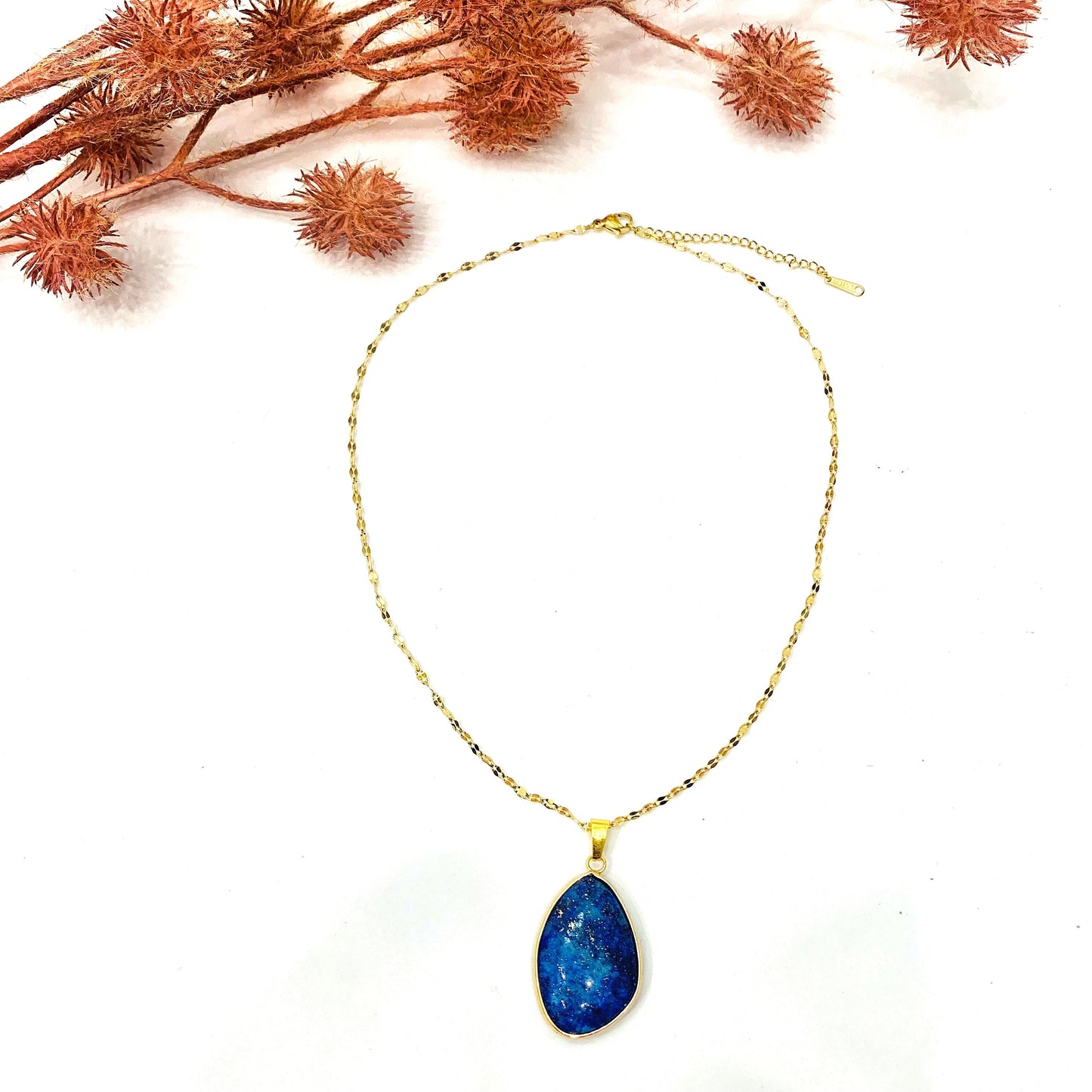 SAVATI ~ Collana in Acciaio con pendente in pietra dura naturale dalla forma a goccia d'acqua irregolare
