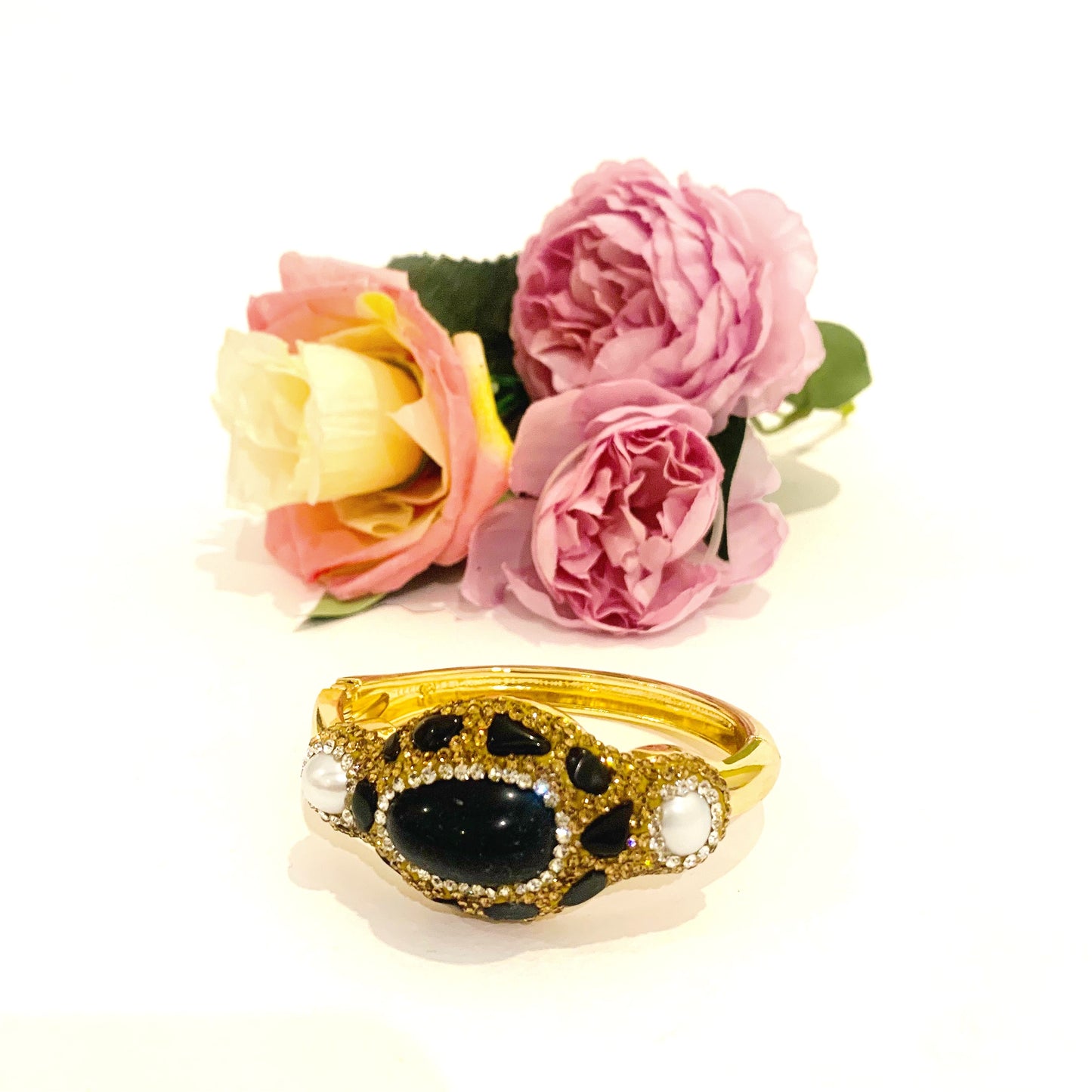 ISANA BRACCIALE - in PIETRA DURA NATURALE e metallo ottone galvanizzato e rodiato oro