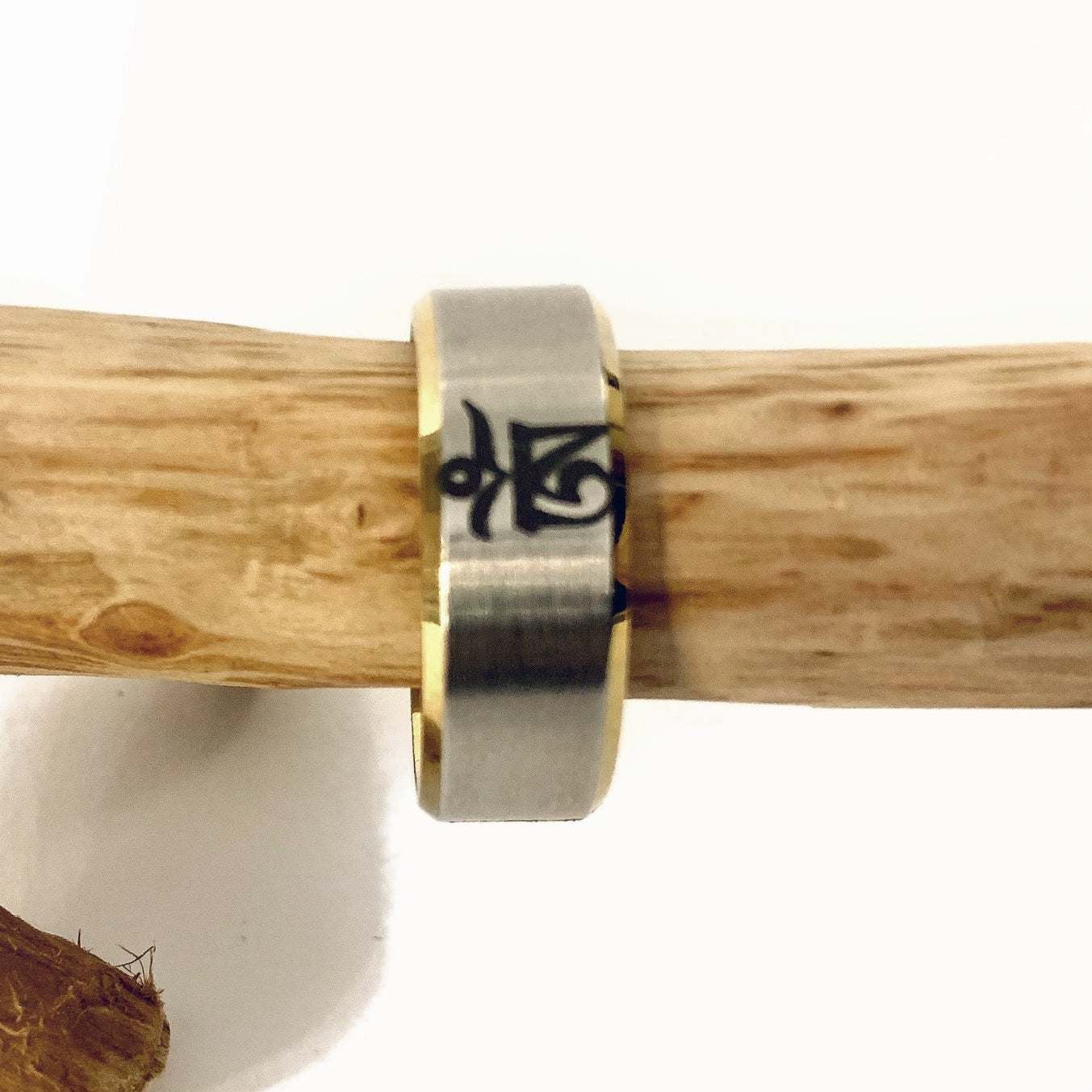 Mantra ~ Anello in acciaio inossidabile con mantra OM ~ inciso in TIBETANO