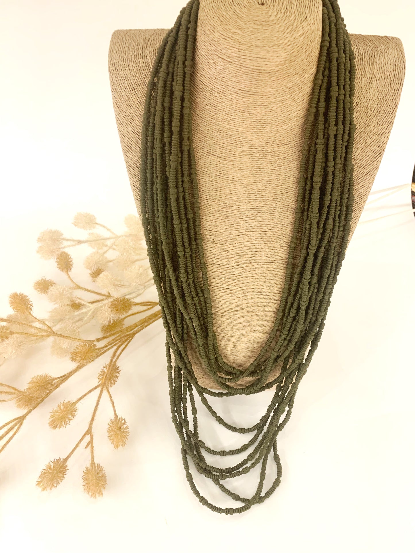 TEENAY ~ Collana lunga a 1O giri in cotone a nodini