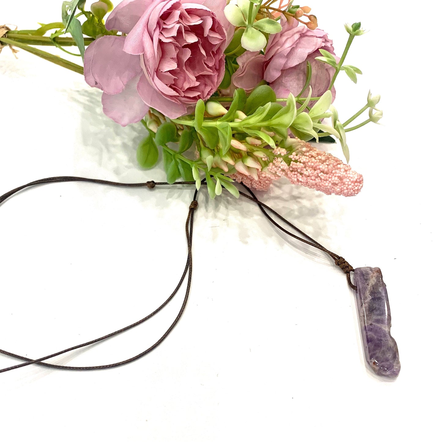 RYOHO~ Collana in cuoietto con ciondoli di pietre naturali