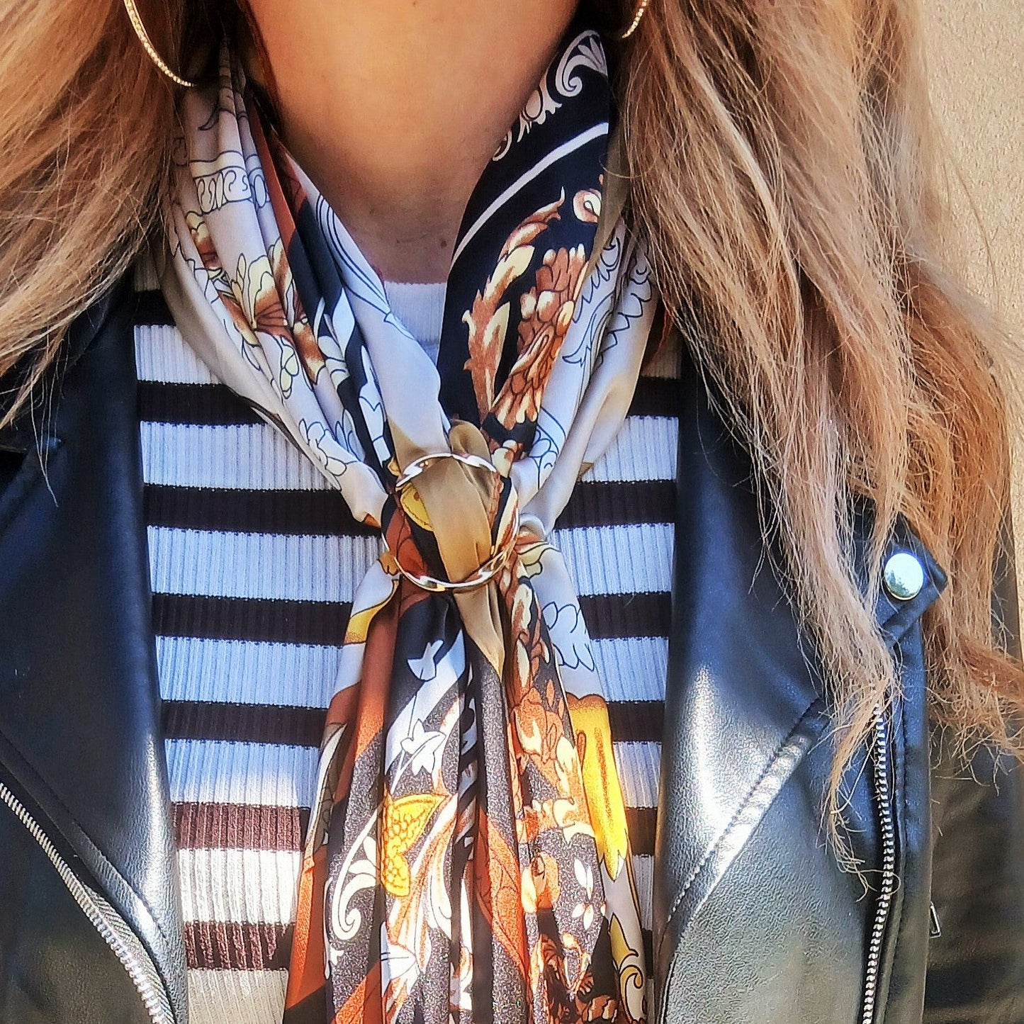 Iconic Square ~ Foulard 120x120
