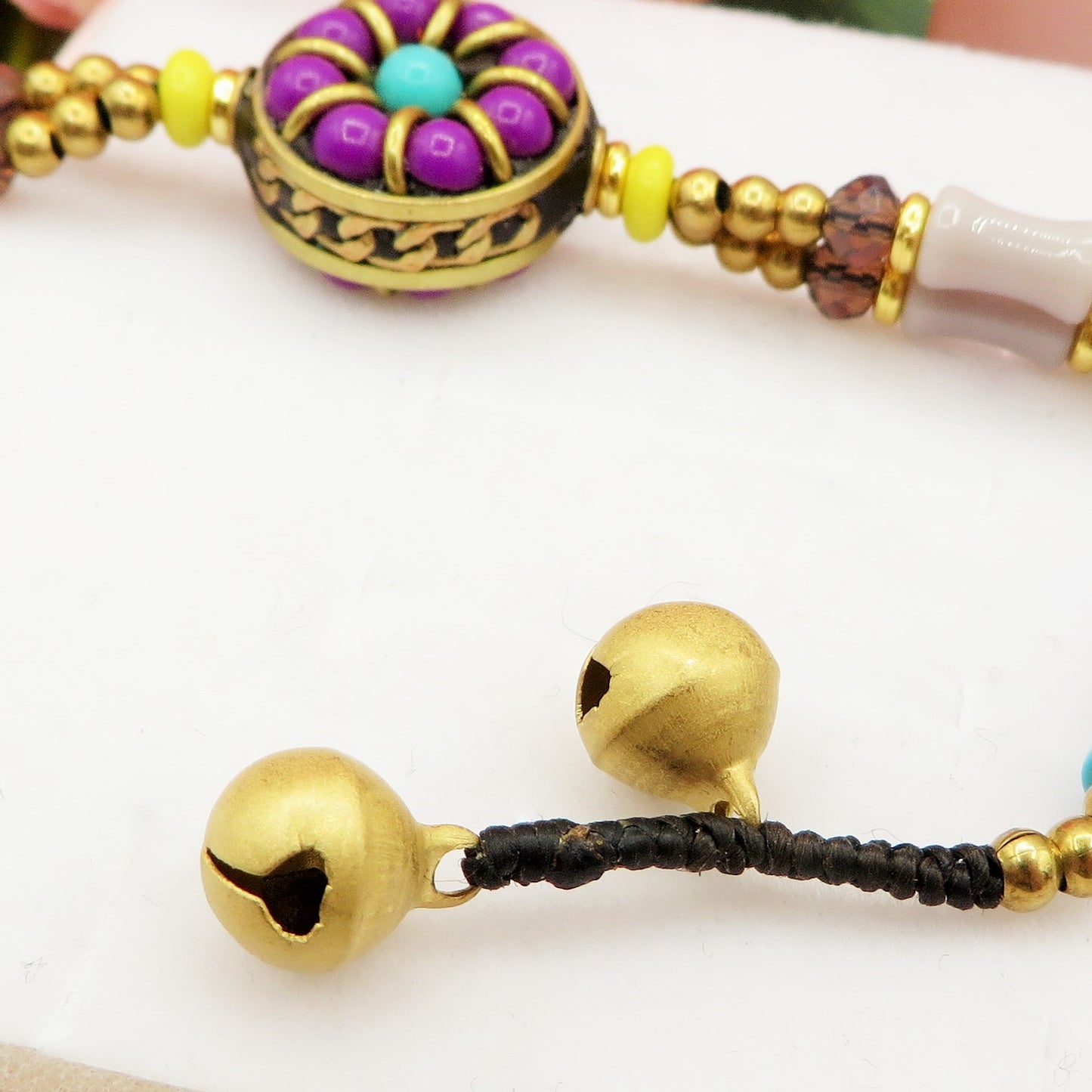 SUNILA  ~ BRACCIALE TIBETANO IN PIETRE DURE NATURALI con accessori etnici