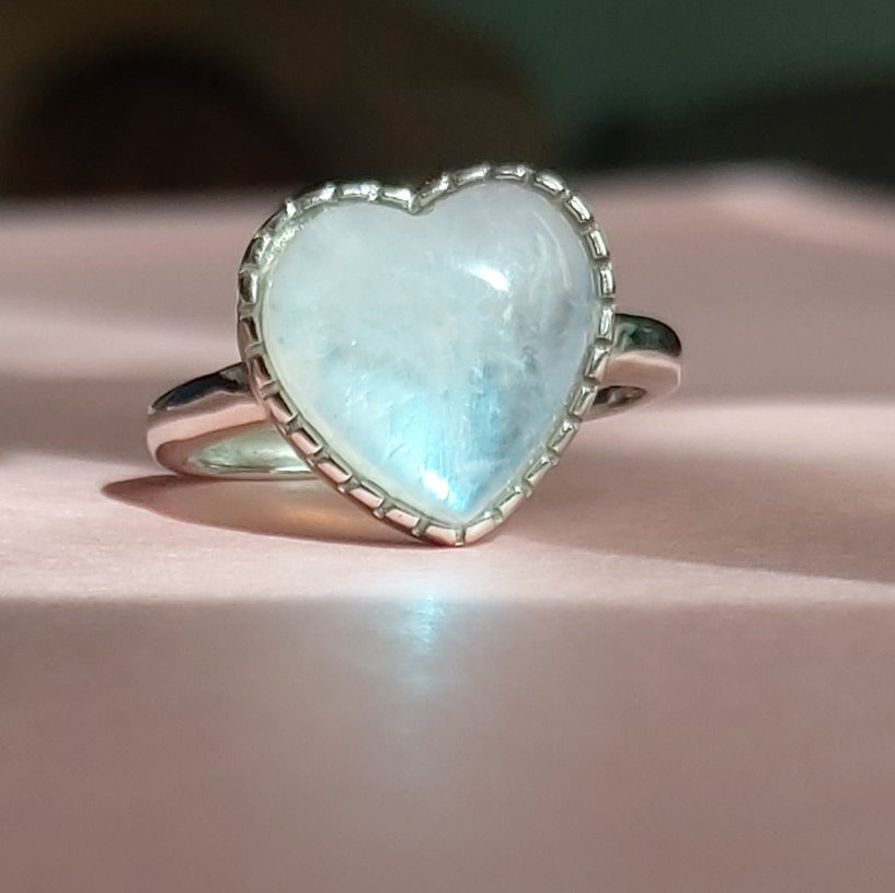 DEVA HEART Argento 925 ~ Anello regolabile in Pietra di Luna a cuore  - Moonstone naturale