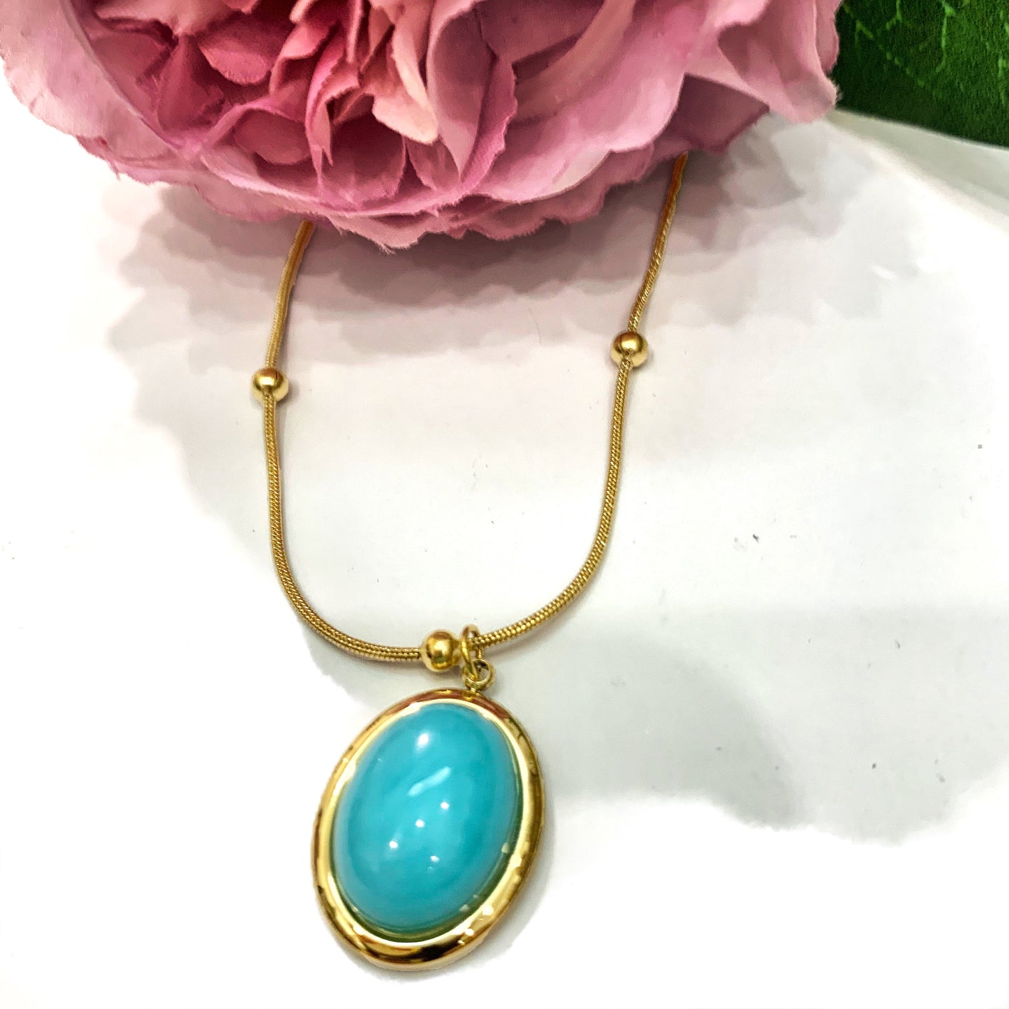 ABJINI ~ Collana in Acciaio placcato oro, con ciondolo ovale in pietra naturale