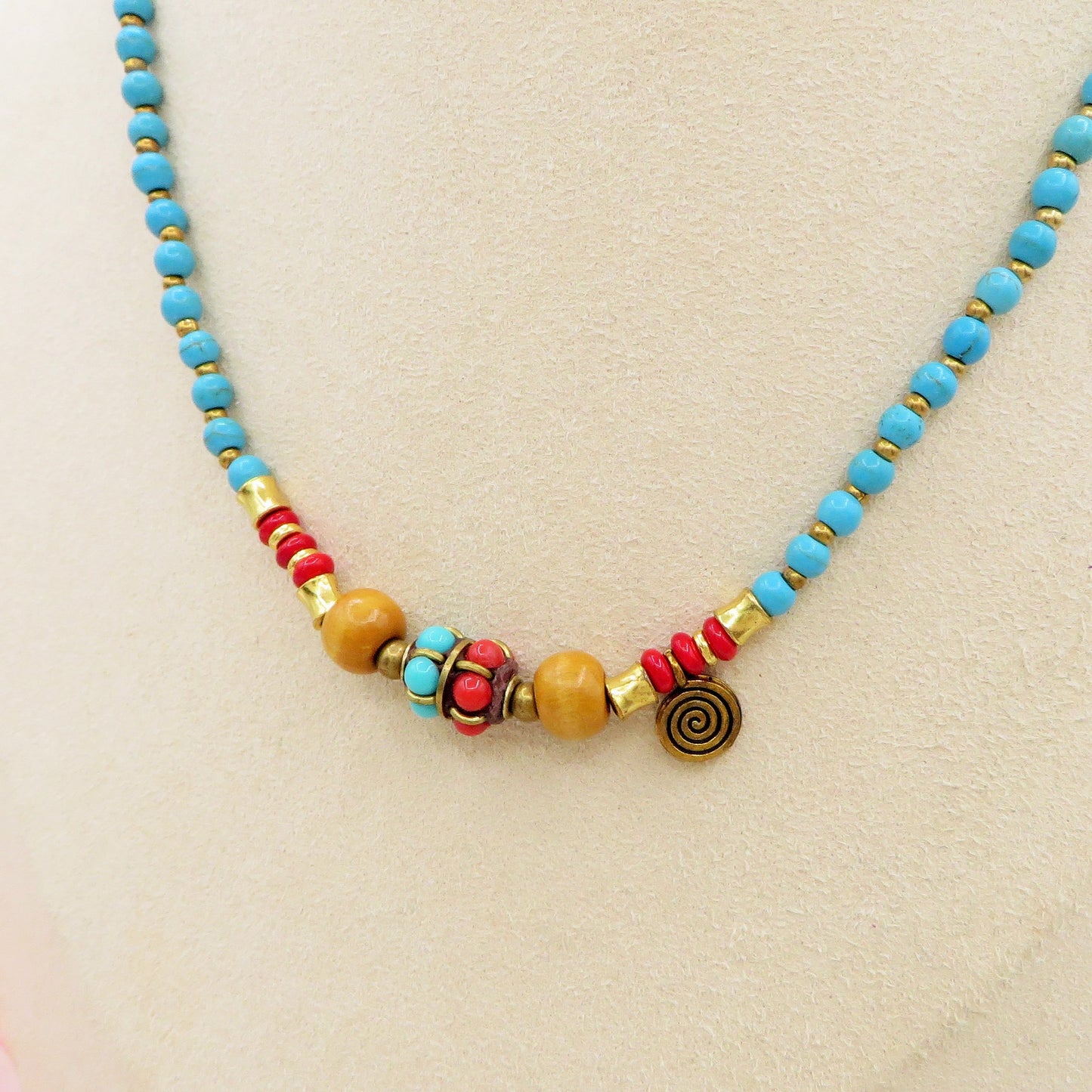 AMRITHA ~ COLLANA TIBETANA IN PIETRE DURE NATURALI con ciondoli mosaico in turchese e corallo