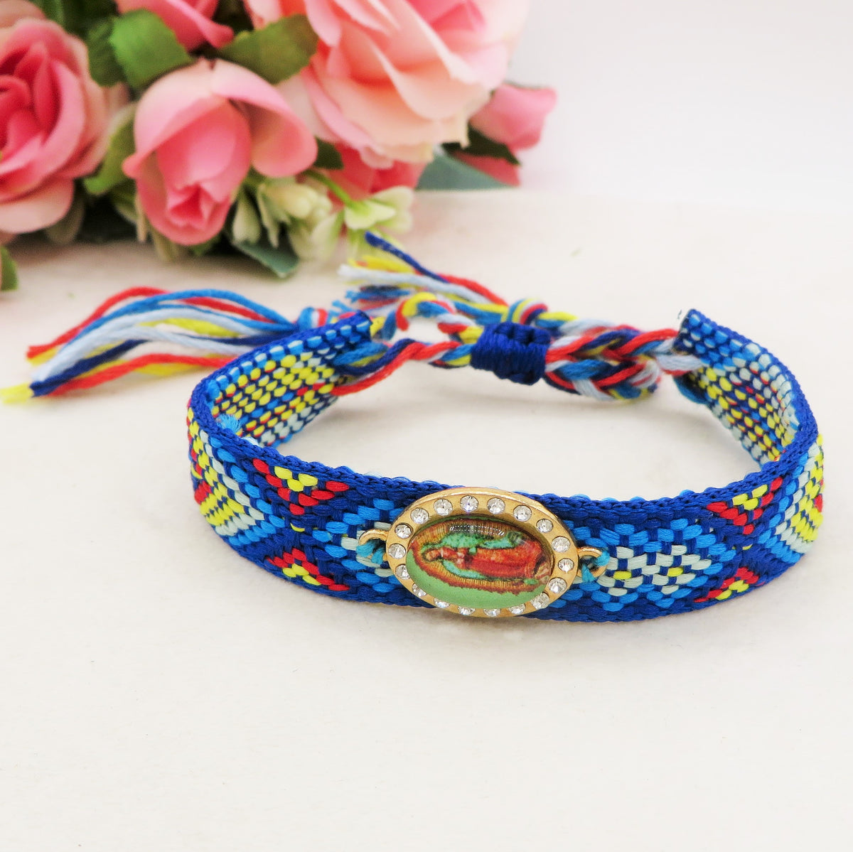 AVE MARIA ~ Bracciale IN COTONE MACRAME' con Madonnina ~
