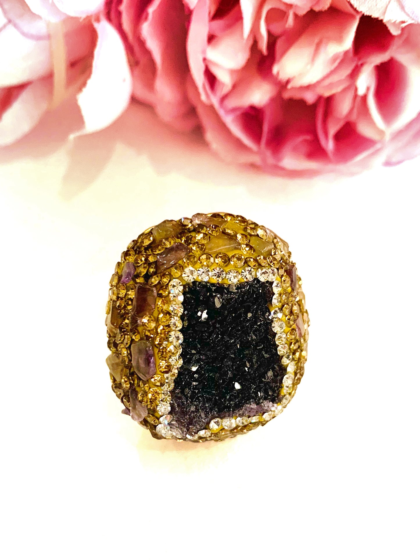 ISANA  ~ ANELLO IN PIETRA DURA NATURALE e metallo ottone galvanizzato e rodiato oro
