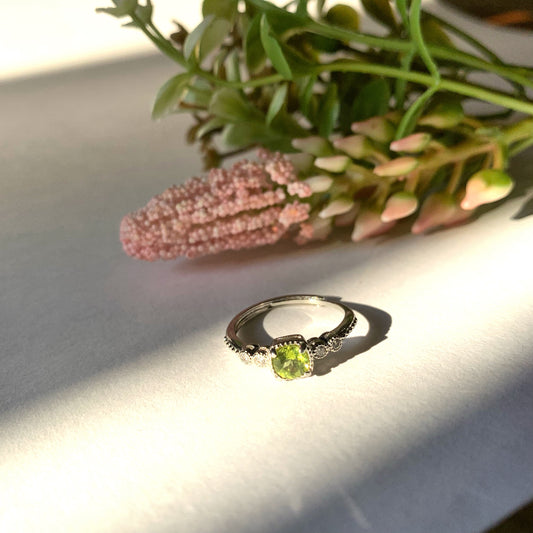 MIDORI  ~ Anello regolabile con PERIDOT  naturale -