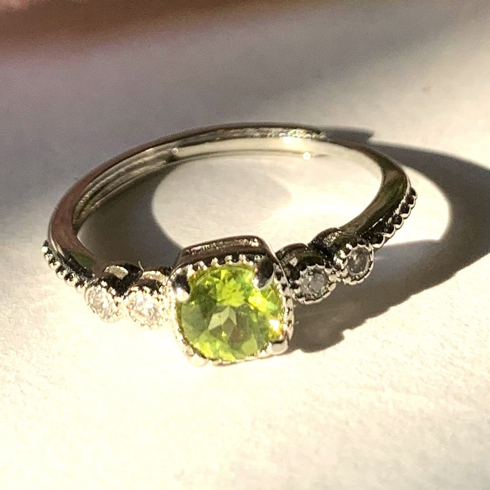 MIDORI  ~ Anello regolabile con PERIDOT  naturale -