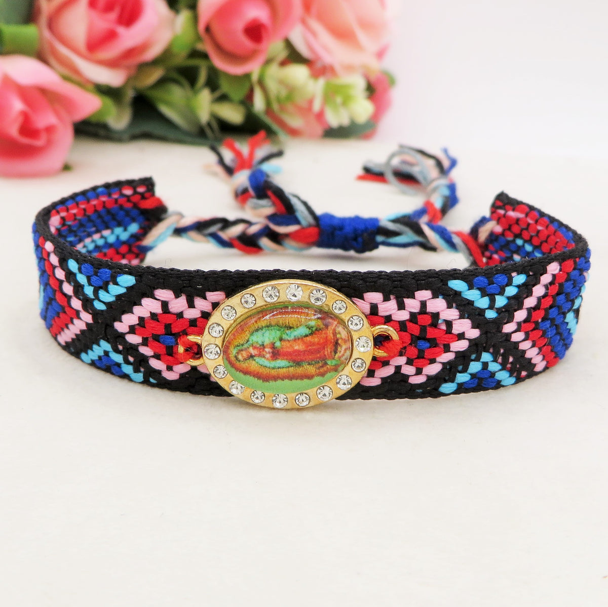 AVE MARIA ~ Bracciale IN COTONE MACRAME' con Madonnina ~