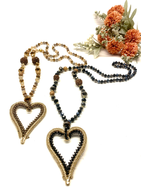 SWEET HEART ~ Collana lunga in perle di cristalli naturali, rudraksha e legno.