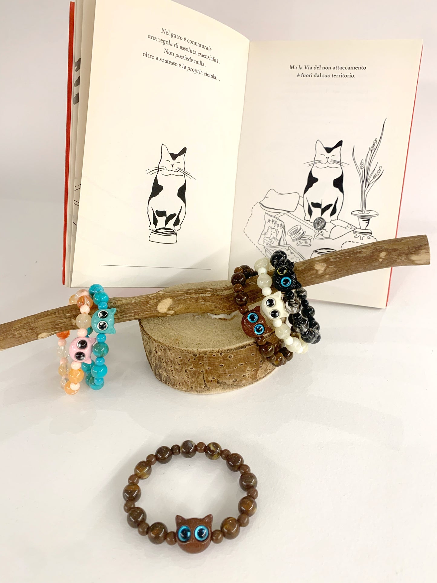 KITTEN  Rainbow ~ bracciale con gattino e perle in resina, elasticizzato