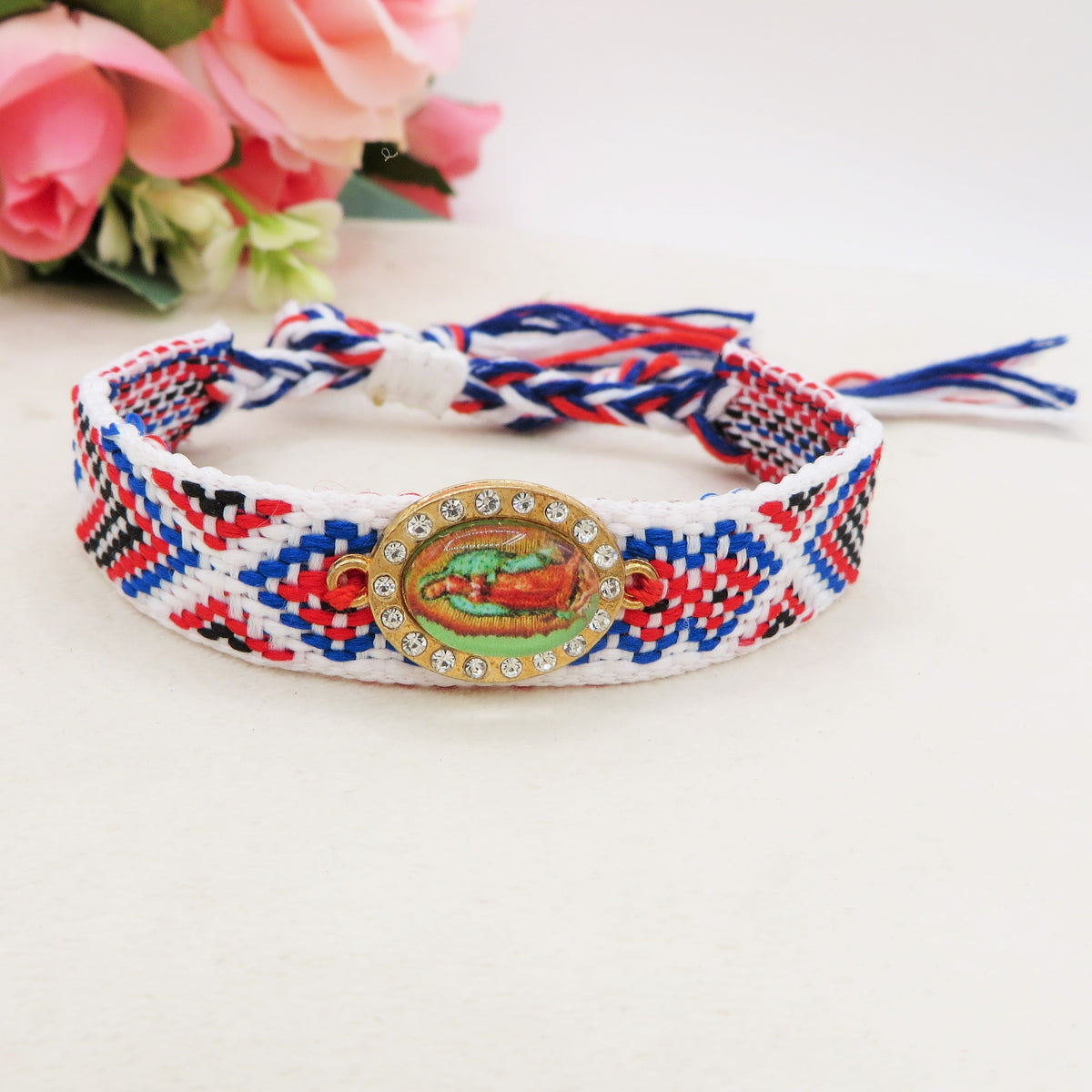 AVE MARIA ~ Bracciale IN COTONE MACRAME' con Madonnina ~