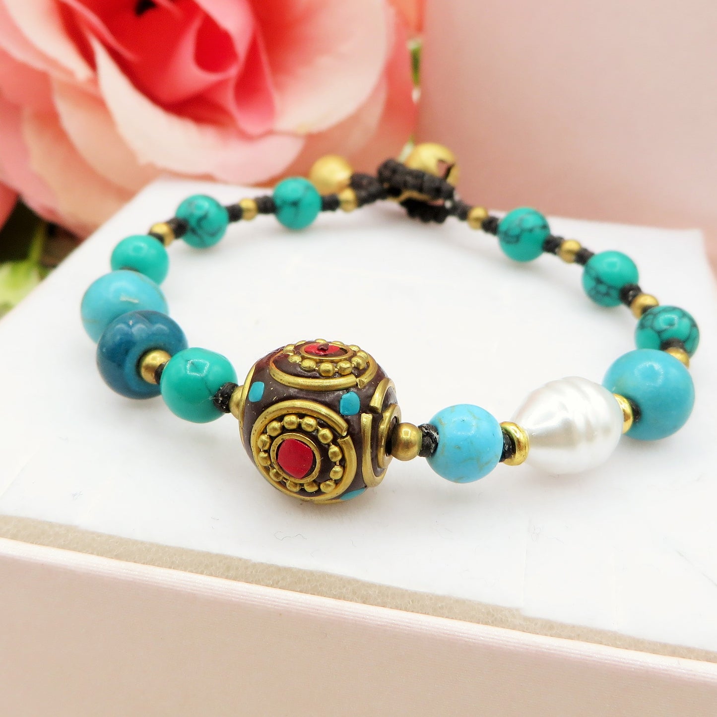 SAKYA ~ BRACCIALE TIBETANO IN PIETRE DURE NATURALI con accessori etnici