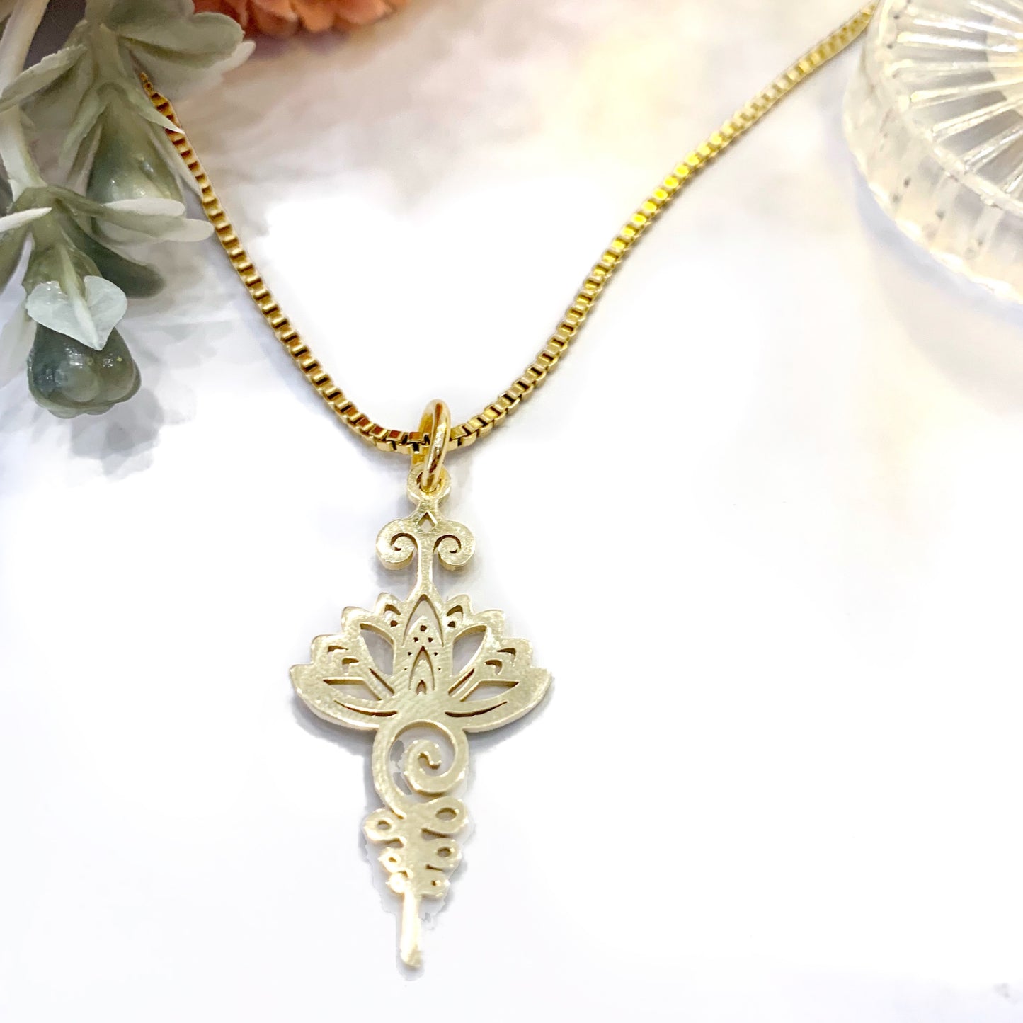 OM SHAKTI COLLANA ~ in acciaio inossidabile con ciondolo Unaalome e Loto