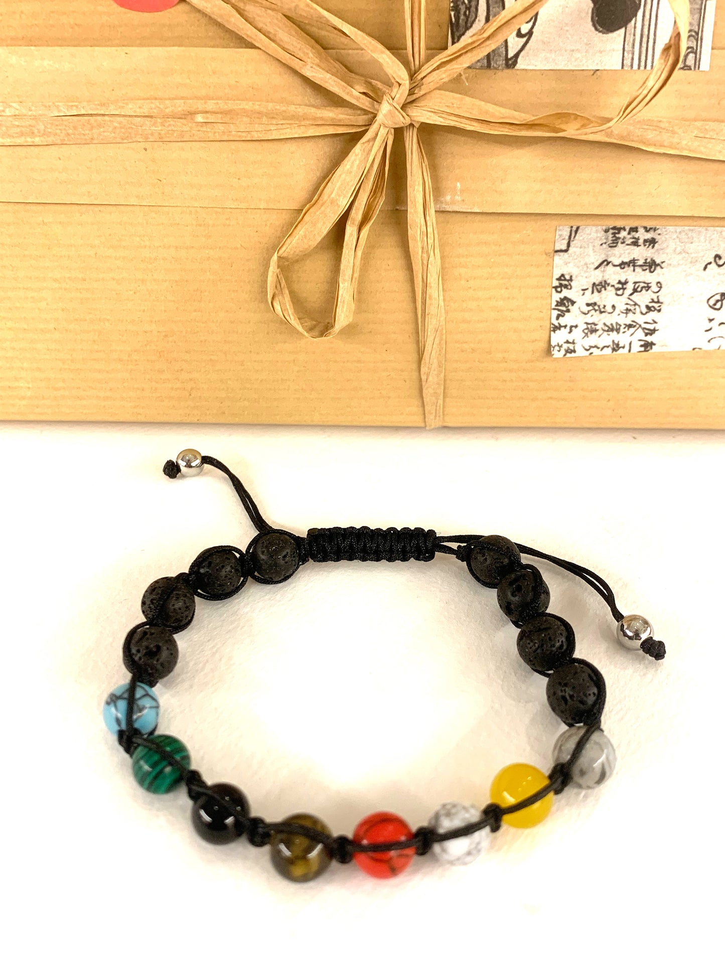 KAMALASHILA ~ Bracciale mala in pietre dure naturali, su cordino e acciaio 316L