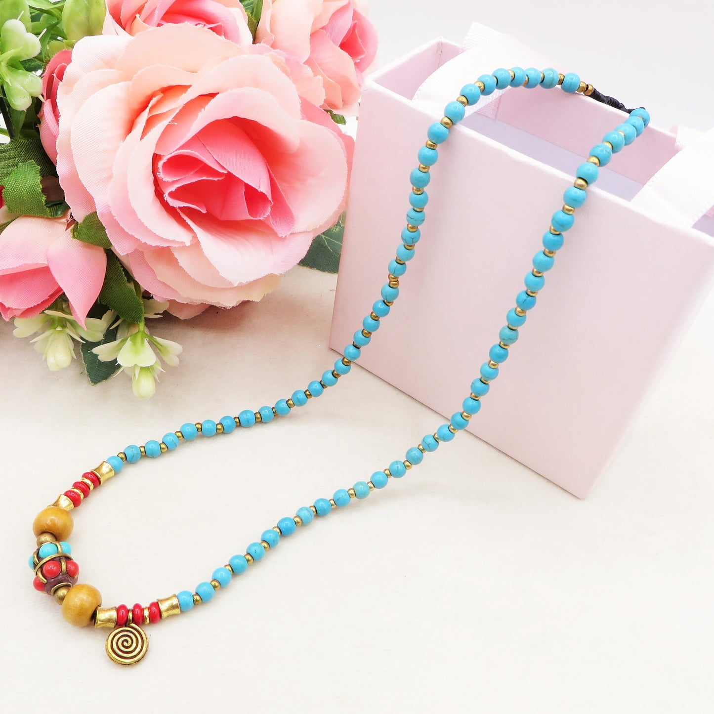AMRITHA ~ COLLANA TIBETANA IN PIETRE DURE NATURALI con ciondoli mosaico in turchese e corallo