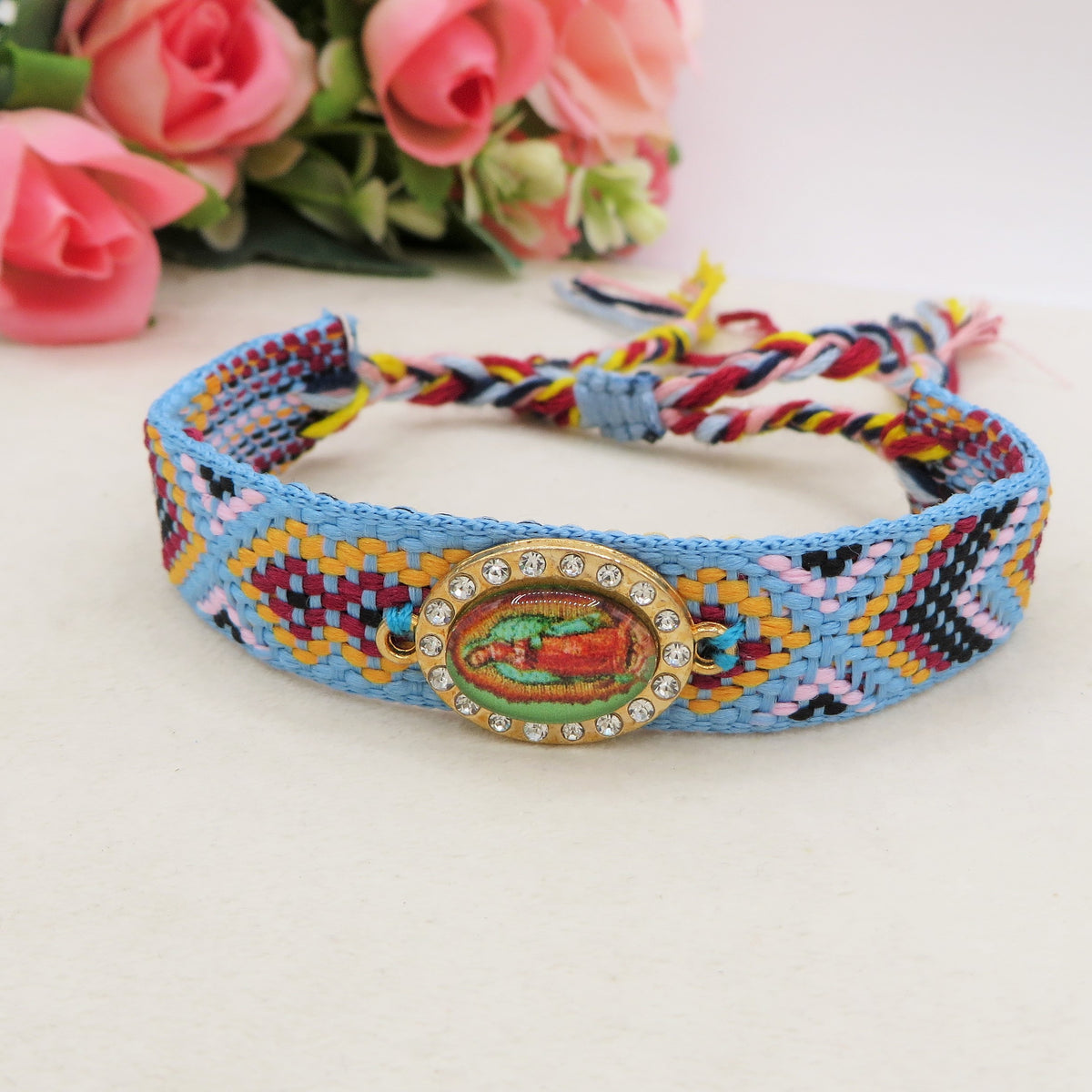 AVE MARIA ~ Bracciale IN COTONE MACRAME' con Madonnina ~