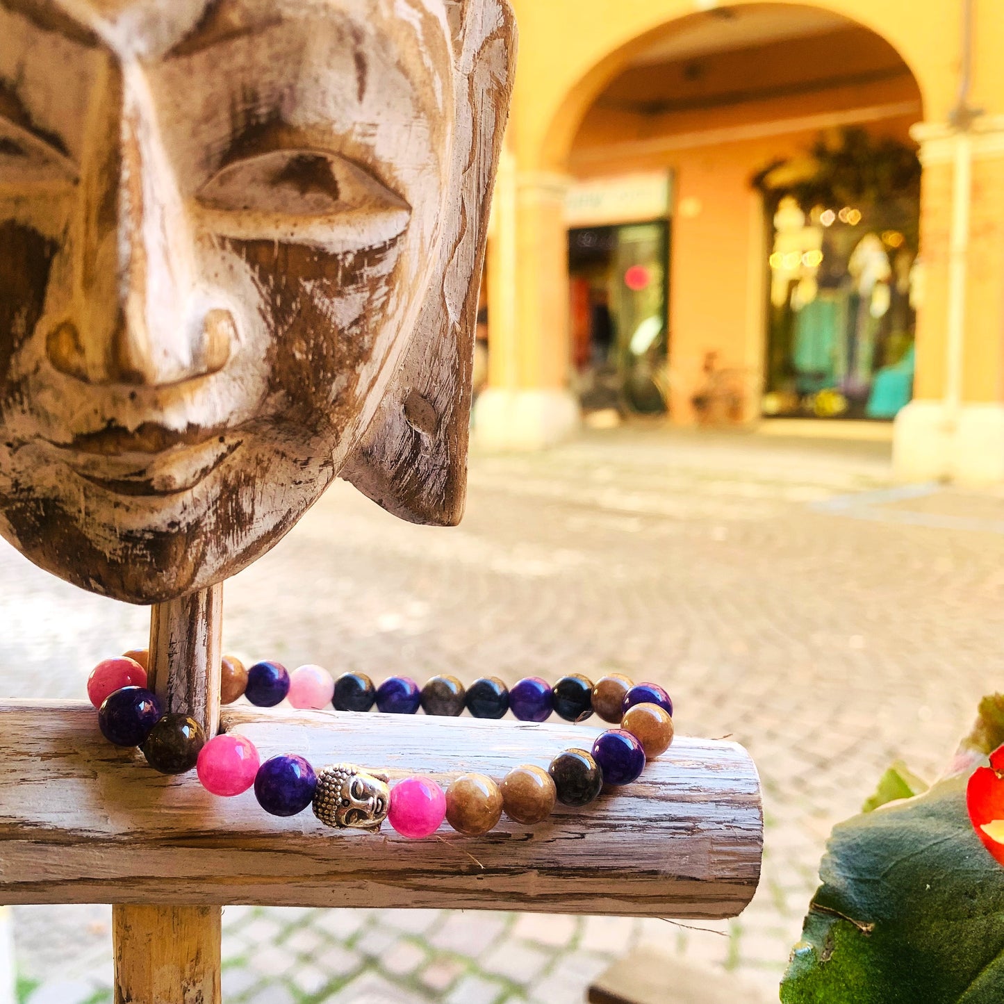 THAI BUDDHA ~ BRACCIALE ELASTICIZZATO IN PIETRA DURA NATURALE con BUDDHA