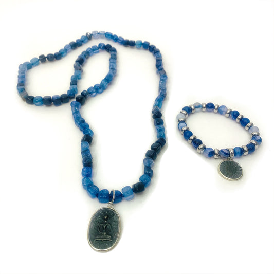 ARYA SODALITE BLU ~ COLLANA IN PIETRE DURE NATURALI con ciondolo BUDDHA miniatura