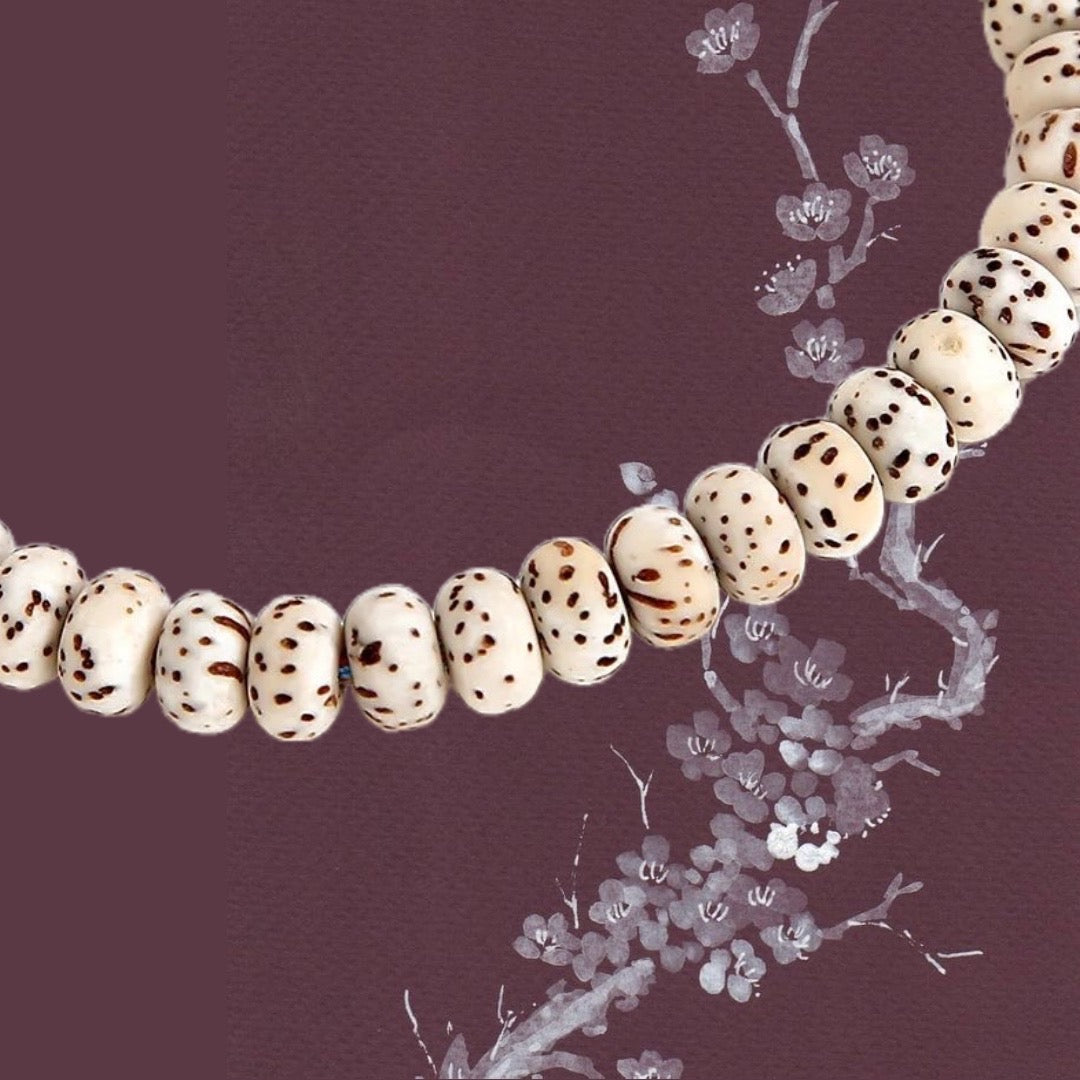 WHITE SUTRA~ Bracciale Tibetano Khapala chiaro ~ con SUTRA INCISI ~ in semi naturali della BODHI e cordino Tibetano