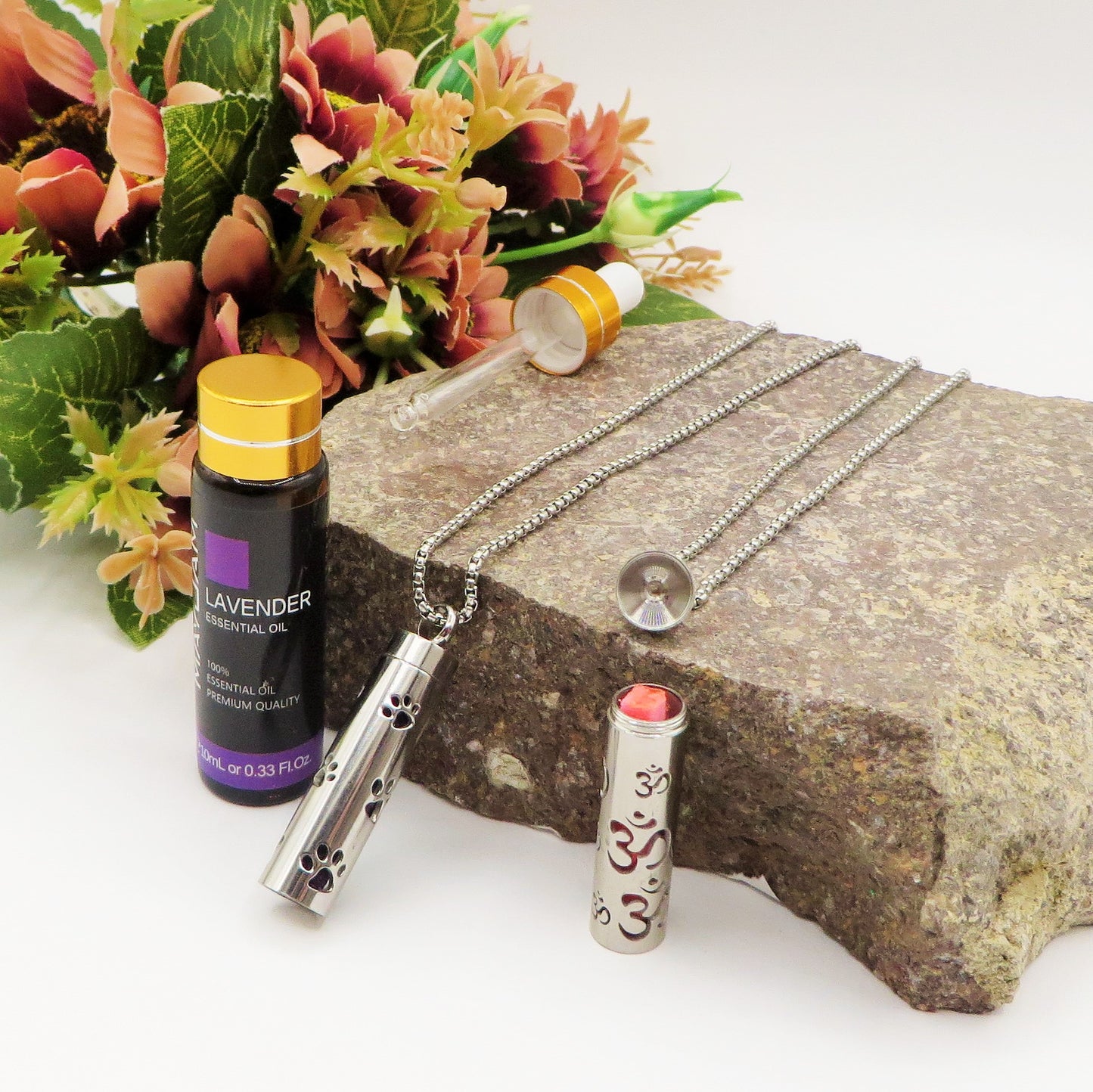 RASA ~ Collana diffusore aromatherapy  diffusore essenze in acciaio inossidabile Om e Zampa