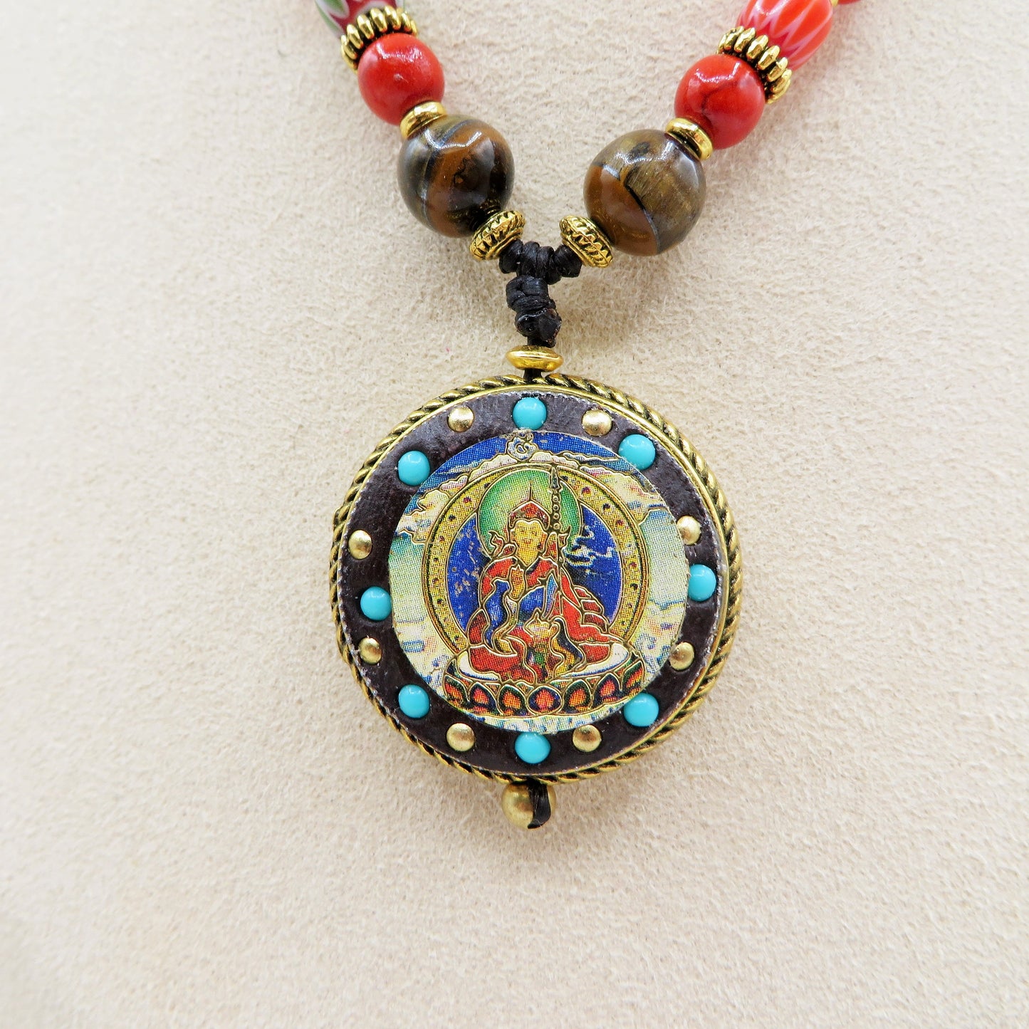 PADMA ~ COLLANA TIBETANA IN PIETRE DURE NATURALI con ciondolo MANDALA E Guru RINPOCHE