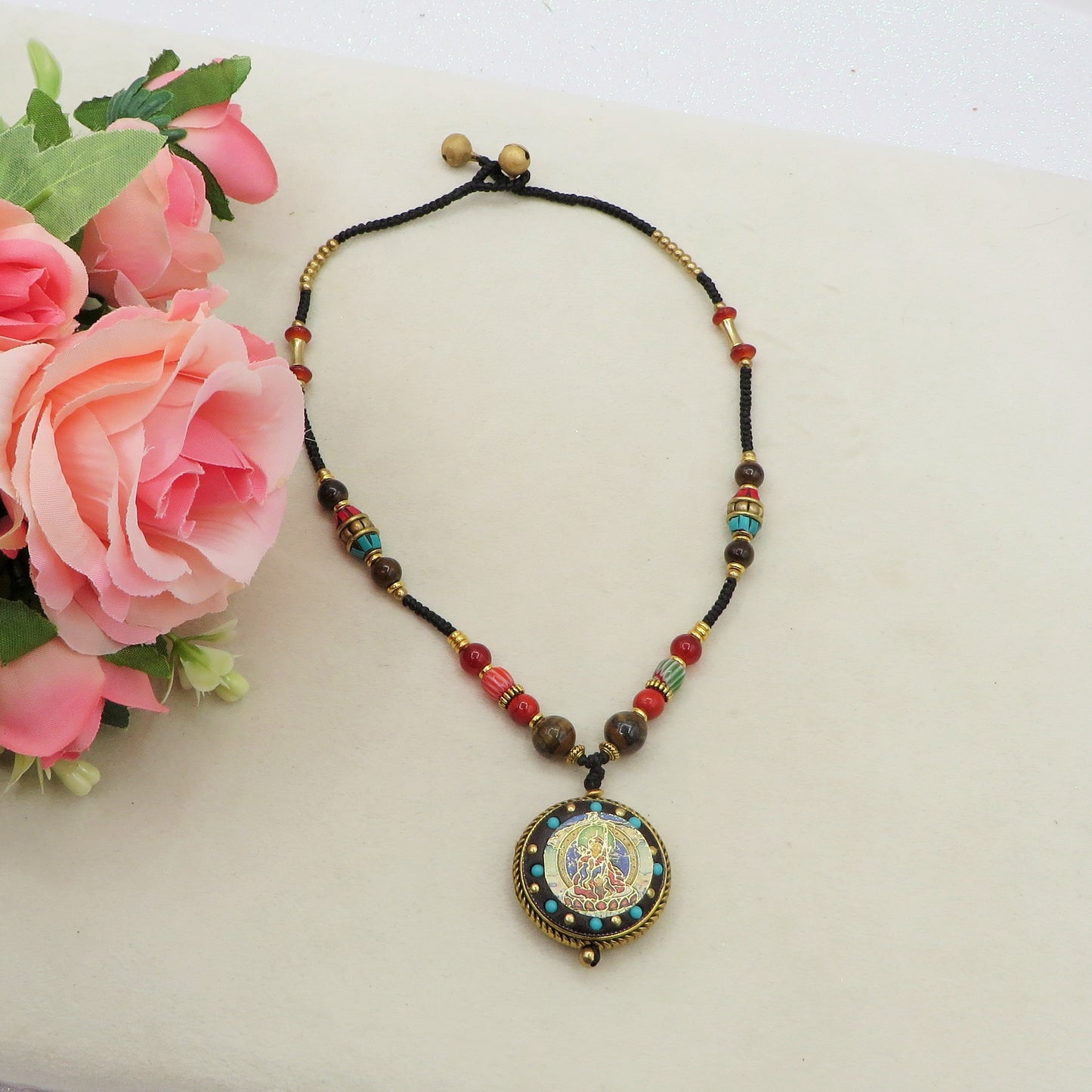 PADMA ~ COLLANA TIBETANA IN PIETRE DURE NATURALI con ciondolo MANDALA E Guru RINPOCHE