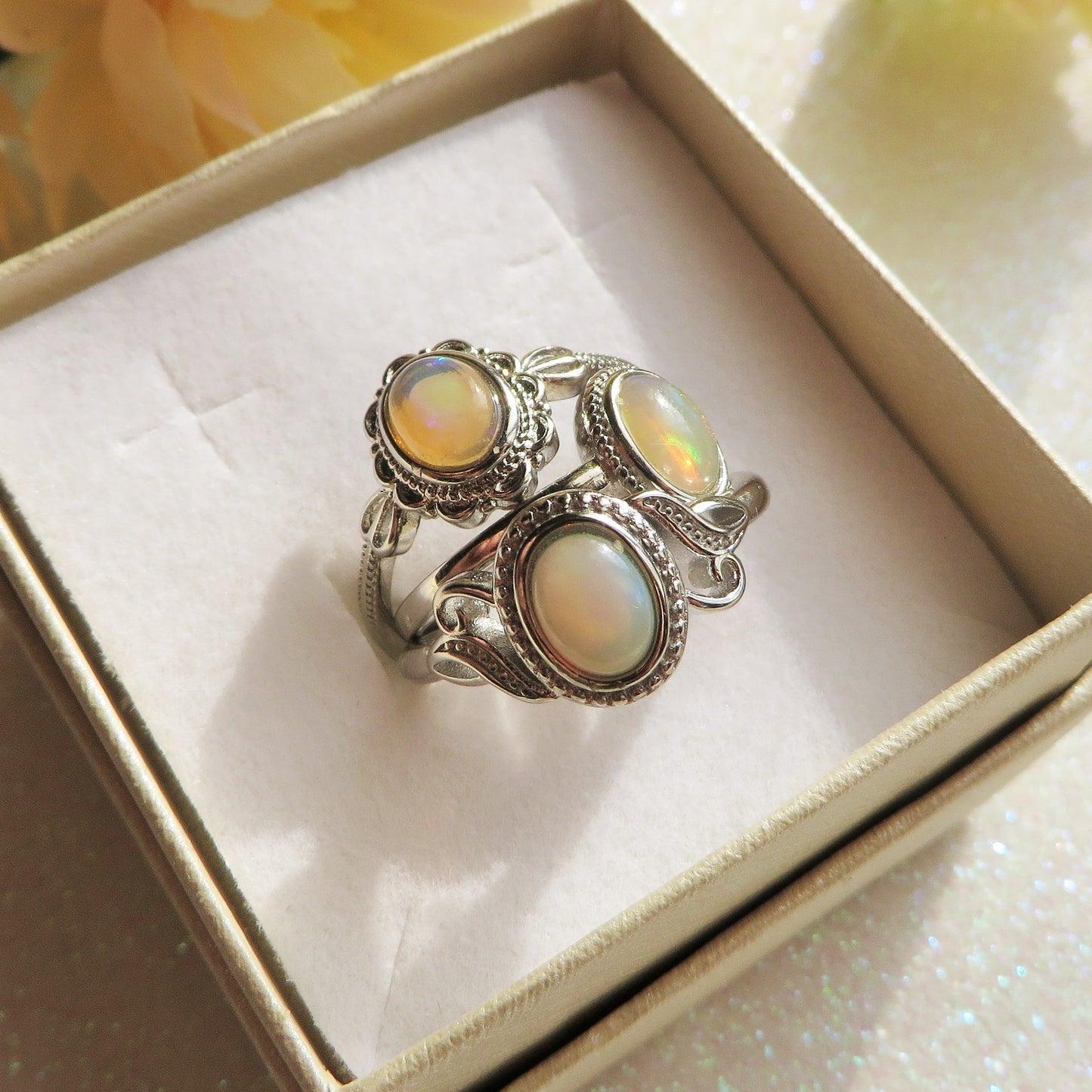 VRIKA ~ Anello regolabile in Opale di fuoco - Fire Opal naturale