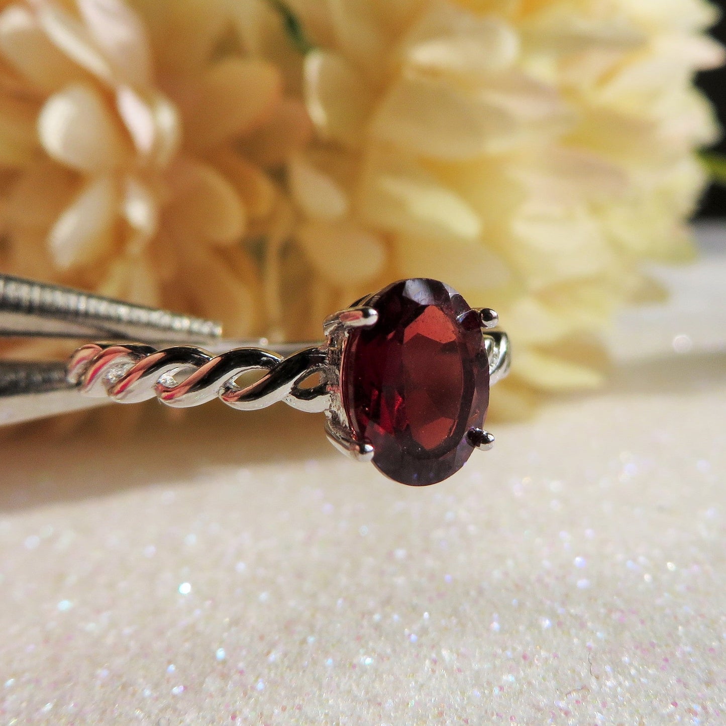 ARUNA ~ Anello regolabile con GRANATO ROSSO naturale - Red Garnet