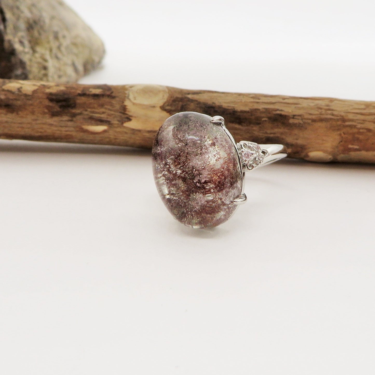 SANDAR XL ~ Anello regolabile in Quarzo Fantasma Phantom Quartz